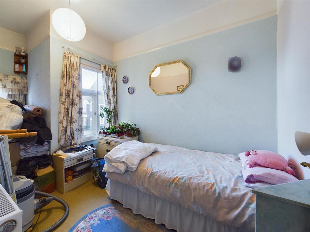 CAM04116 G0-PR0079-STILL002.jpg