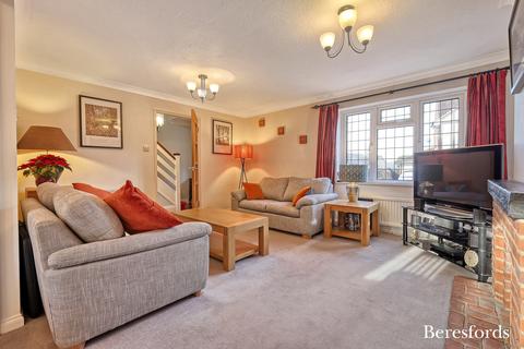 4 bedroom semi-detached house for sale, Eccleston Gardens, Billericay, CM12