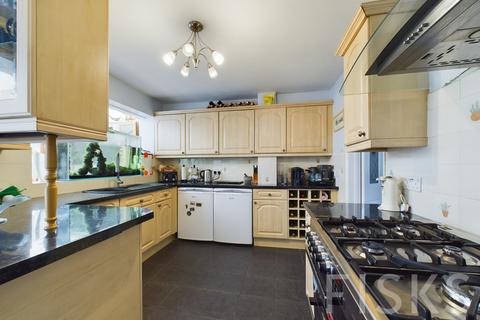 3 bedroom detached house for sale, Jotmans Lane, Benfleet, SS7