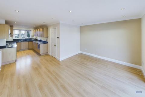 3 bedroom house for sale, Calshot Court, Ocean Village, SO14