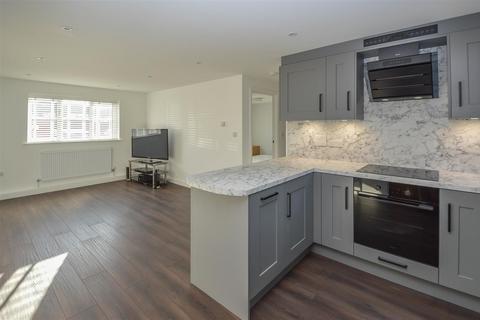 2 bedroom apartment for sale, Hart Street, Brentwood