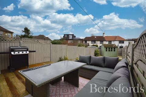 7 Tudor Drive, Romford, RM2 5LJ