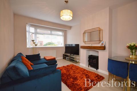 7 Tudor Drive, Romford, RM2 5LJ