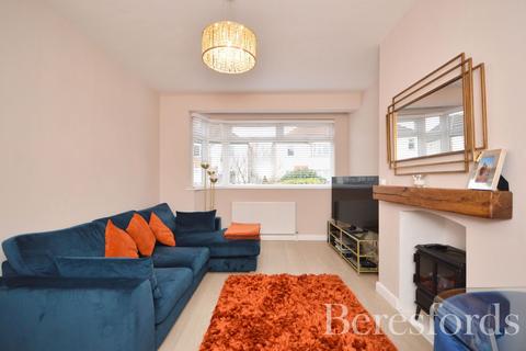 7 Tudor Drive, Romford, RM2 5LJ