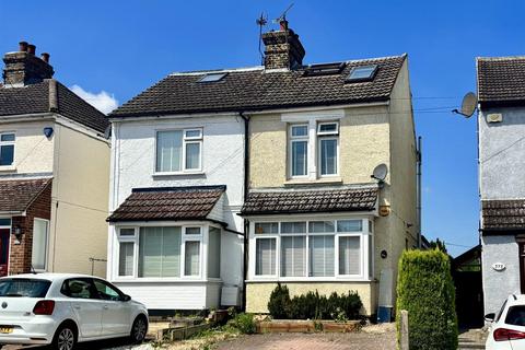 Lunsford Lane, Larkfield, Aylesford