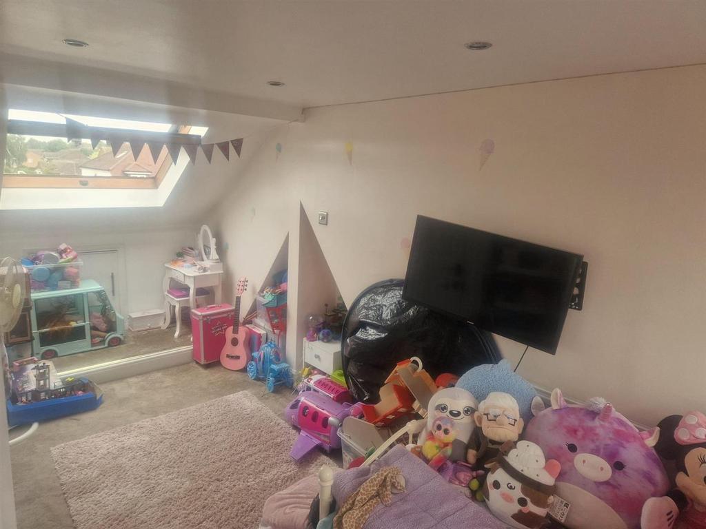 Bed2.jpg