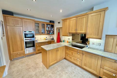16 Lower Port View, Saltash, PL12 4BY