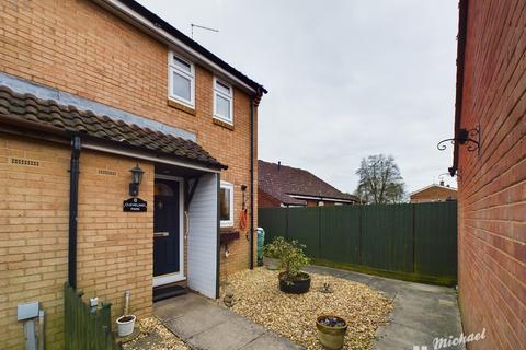 2 bedroom end of terrace house for sale, Cleveland Park, Aylesbury