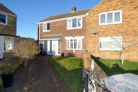 3 bedroom end of terrace house to rent, Moreland Road, South Shields