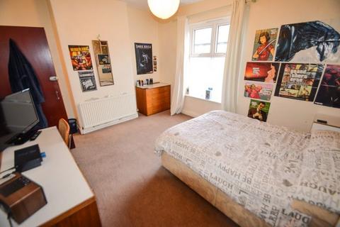 3 bedroom house share to rent, 154a Vincent Road, City Centre