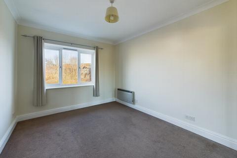 1 bedroom flat for sale, Great Heathmead, Haywards Heath, RH16