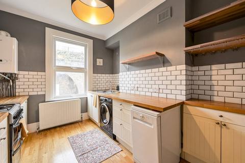 2 bedroom flat to rent, Coldharbour Lane, Brixton, London, SW9