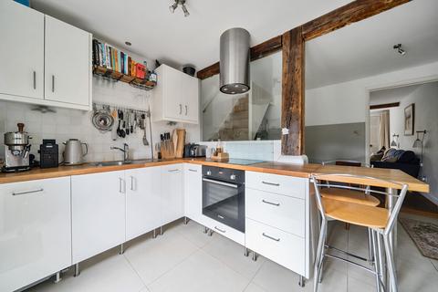 43 Catteshall Lane, Godalming, GU7 1JS