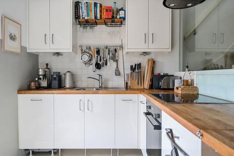 43 Catteshall Lane, Godalming, GU7 1JS