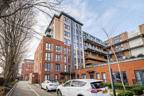 1 bedroom flat for sale, Colonnade Gardens, Acton