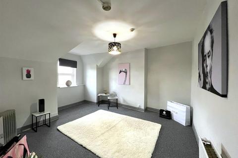 1 bedroom apartment to rent, Hollyshaw Lane, Whitkirk