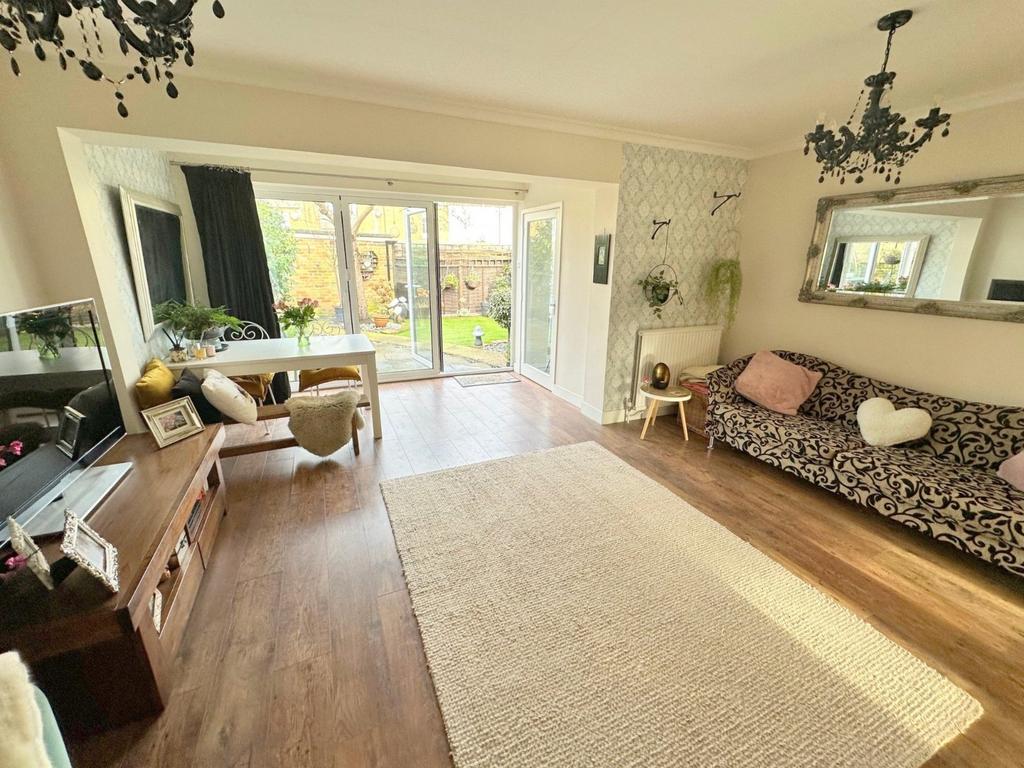 Living/Dining Room