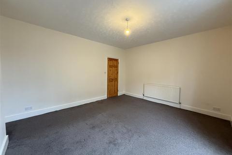 3 bedroom maisonette to rent, Caledonian Road, Brighton