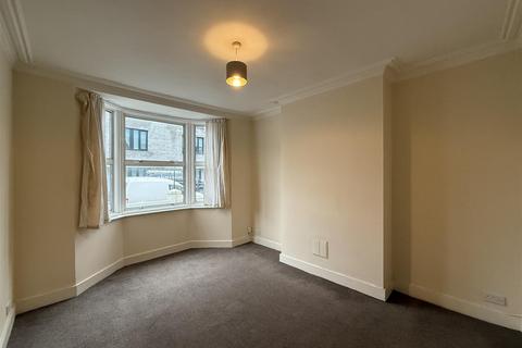 3 bedroom maisonette to rent, Caledonian Road, Brighton