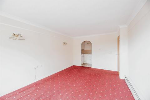 1 bedroom retirement property to rent, 13 Homefield House, Barton Court Road BH25