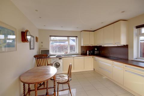 3 bedroom detached bungalow for sale, Prince Crescent, Staunton, Gloucester