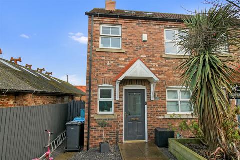 3 bedroom end of terrace house for sale, Harriers Croft, Thirsk YO7