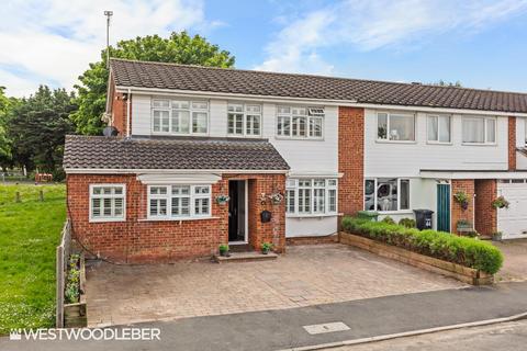 4 bedroom semi-detached house for sale, Beechfield, Hoddesdon EN11