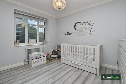 3 bedroom apartment for sale, Woodstock Road, London NW11