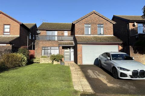 4 bedroom detached house for sale, Cheviot Close, Worthing