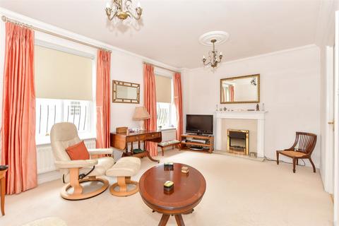 3 bedroom townhouse for sale, King George Gardens, Chichester, West Sussex