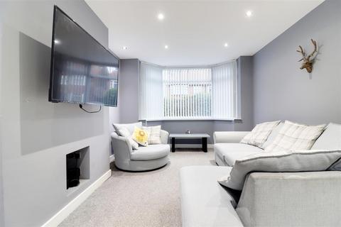 4 bedroom end of terrace house for sale, Ulverston Road, Hull