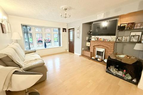 3 bedroom semi-detached house for sale, Hytall Road, Shirley