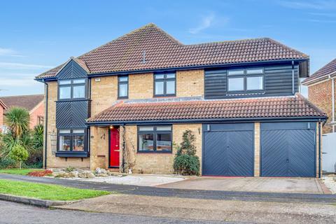 5 bedroom detached house for sale, Sonning Way, Shoeburyness SS3