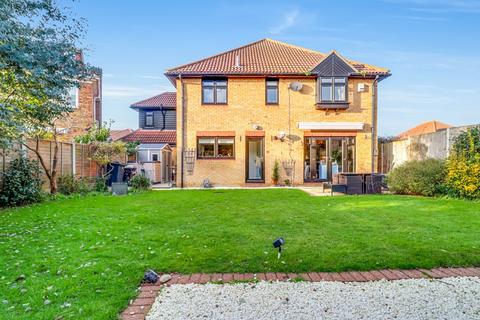 5 bedroom detached house for sale, Sonning Way, Shoeburyness SS3