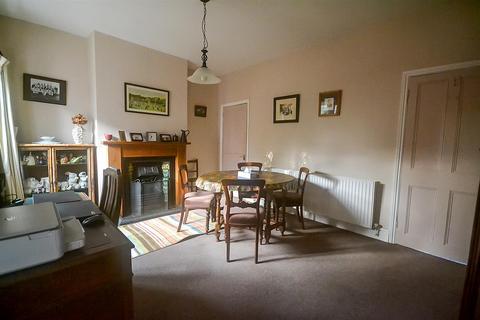 3 bedroom townhouse for sale, West End Villas, Radcliffe on Trent, Nottingham