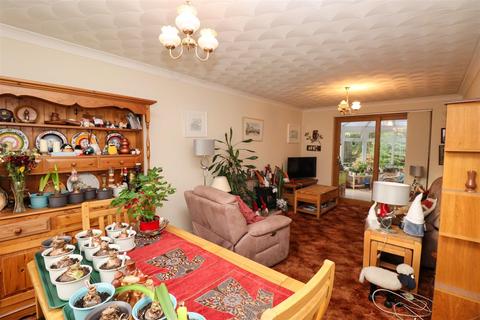 4 bedroom detached house for sale, Tavistock Road, Fleet GU51