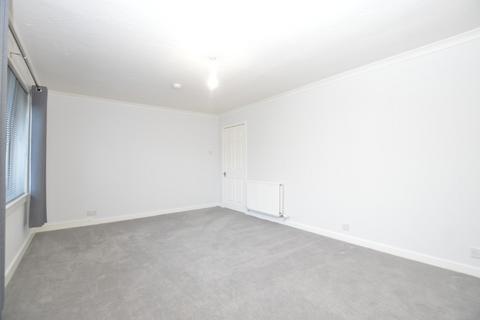 2 bedroom flat to rent, Main Street, Crosshill, KY5