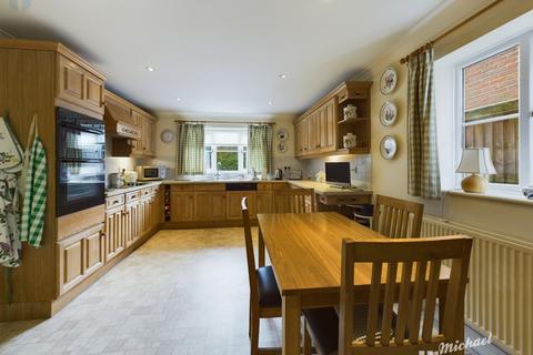 5 bedroom detached house for sale, Bushmead Close, Whitchurch, Aylesbury