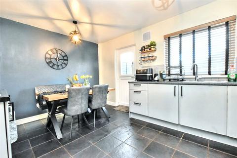 3 bedroom townhouse for sale, Standale Avenue, Pudsey, West Yorkshire