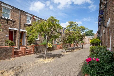 2 bedroom terraced house for sale, Chichester Mews, West Norwood