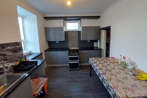 2 bedroom terraced house to rent, Napier Street, Nelson, BB9