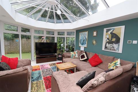 4 bedroom detached house for sale, Hunter Avenue, Shenfield, Brentwood