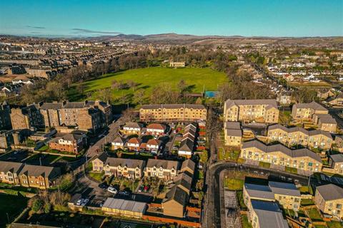 2 bedroom flat to rent, Arbroath Road, Dundee DD4