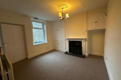 2 bedroom terraced house to rent, Wesley Place, Silsden