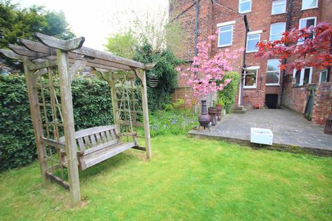 4 bedroom terraced house for sale, Norwood Road, Stretford, M32 8PP