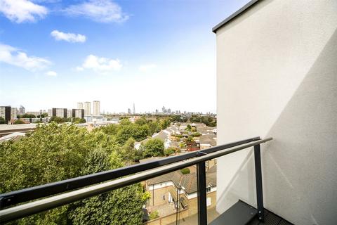 3 bedroom flat for sale, Rotherhithe New Road London SE16