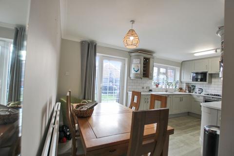 3 bedroom end of terrace house for sale, Station Road, Romney Marsh TN29