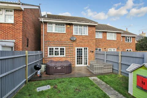 3 bedroom end of terrace house for sale, Station Road, Romney Marsh TN29