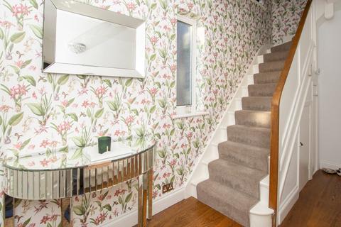 4 Constance Crescent, Bromley, BR2 7QJ