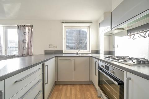 2 bedroom flat for sale, Riverbank Point, 114 High Street, Uxbridge, UB8